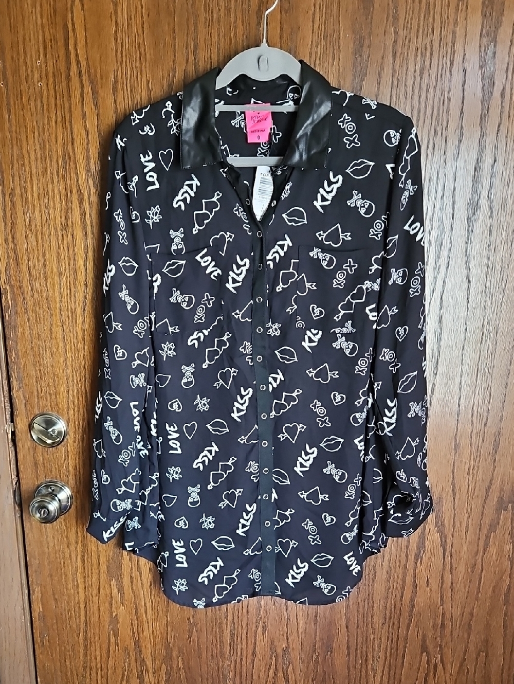 Betsey Johnson Black Blouse with White Doodle Hearts & Skulls Size 12/14